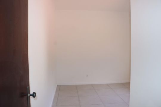 Casa de Condomínio para alugar com 4 quartos, 260m² em Vila Santo Antonio de Carapicuiba, Cotia