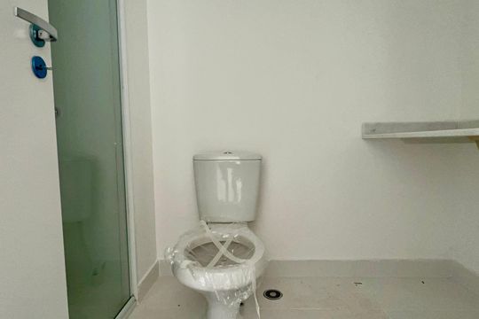 Banheiro de kitnet/studio à venda com 1 quarto, 24m² em Perdizes, São Paulo