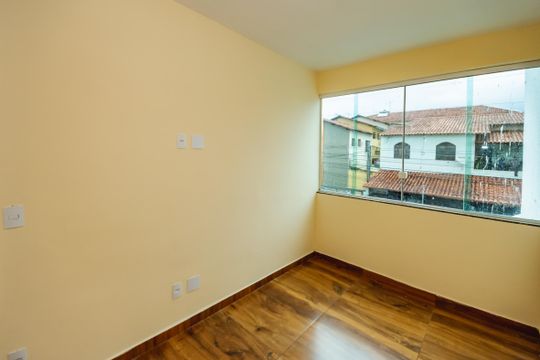 Casa à venda com 3 quartos, 100m² em Copacabana, Belo Horizonte