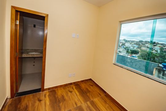 Casa à venda com 3 quartos, 100m² em Copacabana, Belo Horizonte