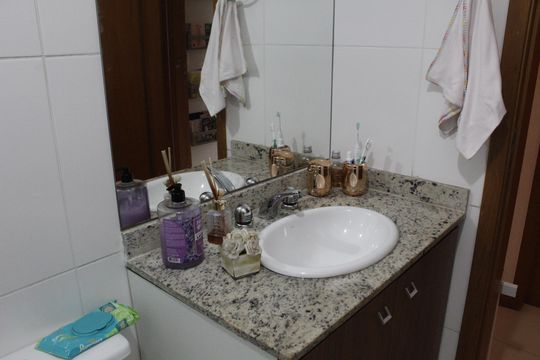 Banheiro Social de apartamento à venda com 3 quartos, 196m² em Pechincha, Rio de Janeiro
