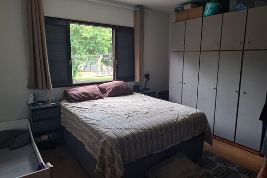 Quarto 1 de casa à venda com 3 quartos, 200m² em Vila Guarani, São Paulo