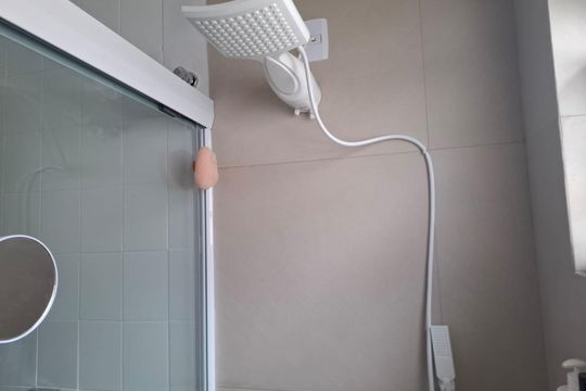 Banheiro  superior de casa à venda com 3 quartos, 200m² em Vila Guarani, São Paulo