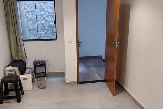 Quarto de casa de condomínio à venda com 3 quartos, 180m² em Vargem Pequena, Rio de Janeiro