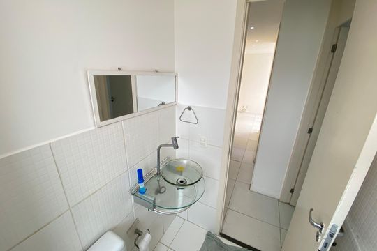 Banheiro de apartamento à venda com 2 quartos, 55m² em Tomás Coelho, Rio de Janeiro