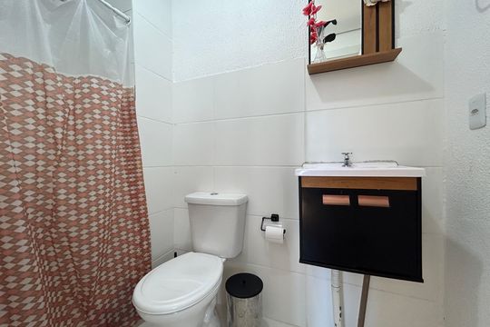 Banheiro de apartamento à venda com 2 quartos, 44m² em Feitoria, São Leopoldo