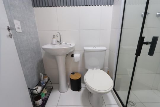 Banheiro de apartamento para alugar com 2 quartos, 37m² em Vila Virginia, São Paulo