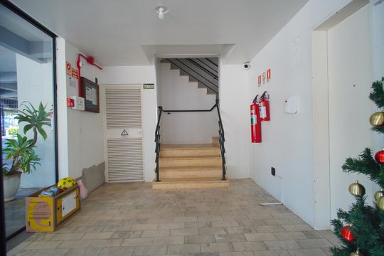 Hall de entrada de apartamento para alugar com 1 quarto, 45m² em Guarani, Novo Hamburgo