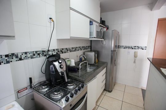 Cozinha de apartamento à venda com 2 quartos, 60m² em Taquara, Rio de Janeiro