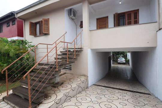 Área comum de casa à venda com 3 quartos, 500m² em Centro, Canoas
