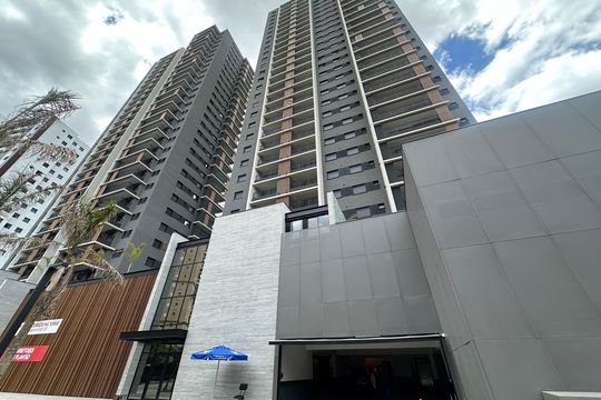 Fachada de apartamento à venda com 3 quartos, 94m² em Alphaville Empresarial, Barueri