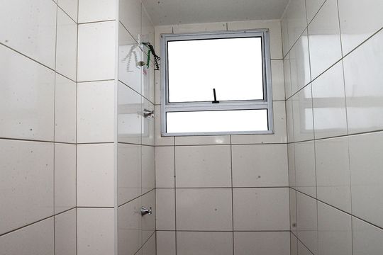 Banheiro de apartamento para alugar com 2 quartos, 41m² em São Gabriel, Belo Horizonte