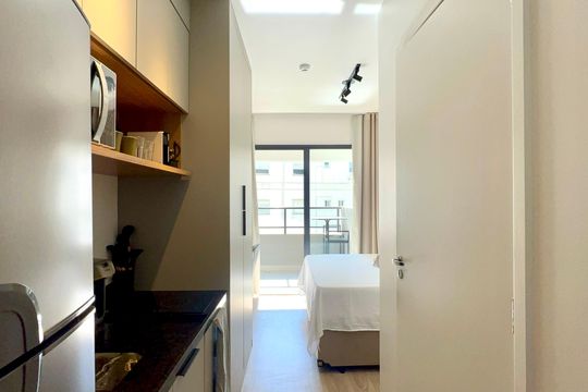 Cozinha de kitnet/studio para alugar com 1 quarto, 23m² em Perdizes, São Paulo