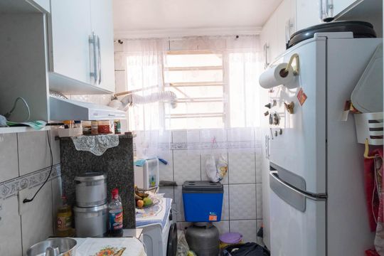 Cozinha de apartamento à venda com 2 quartos, 57m² em Parque Residencial Vila União, Campinas