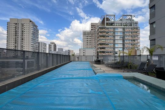 Piscina de apartamento à venda com 2 quartos, 57m² em Pinheiros, São Paulo
