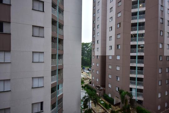 Vista do Quarto 1 de apartamento para alugar com 2 quartos, 52m² em Vila Sonia do Taboao, Taboão da Serra