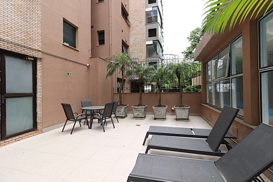 Área comum - Banho de sol de apartamento à venda com 3 quartos, 106m² em Petrópolis, Porto Alegre