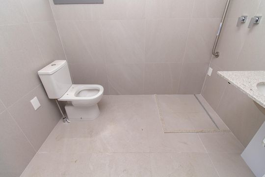 Banheiro de kitnet/studio à venda com 1 quarto, 30m² em Vila Mariana, São Paulo