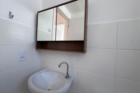Banheiro Social de apartamento à venda com 2 quartos, 44m² em Vargem Grande, Rio de Janeiro