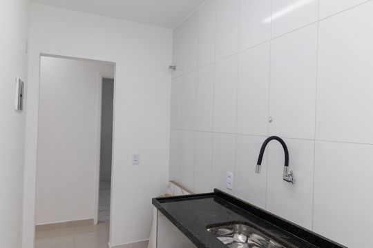 Cozinha de apartamento para alugar com 2 quartos, 44m² em Vila Valqueire, Rio de Janeiro