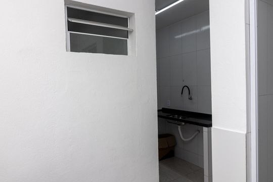 Área de Serviço de apartamento para alugar com 2 quartos, 44m² em Vila Valqueire, Rio de Janeiro