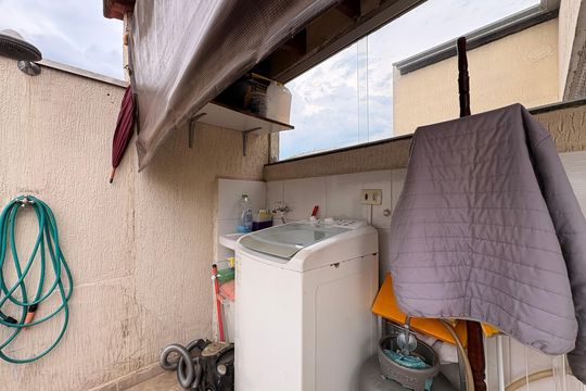 Lavanderia  de apartamento à venda com 2 quartos, 120m² em Parque Oratório, Santo André