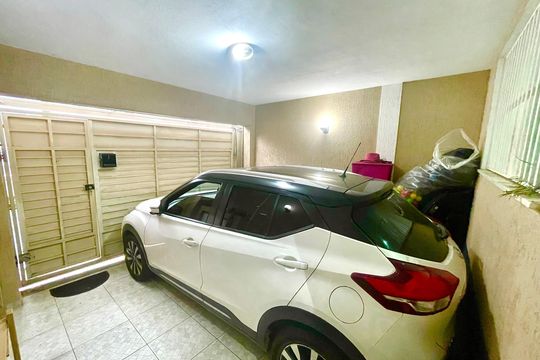 Garagem de casa à venda com 3 quartos, 110m² em Vila Zamataro, Guarulhos
