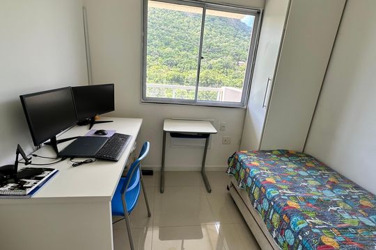 Quarto 1 de apartamento para alugar com 3 quartos, 229m² em Recreio dos Bandeirantes, Rio de Janeiro
