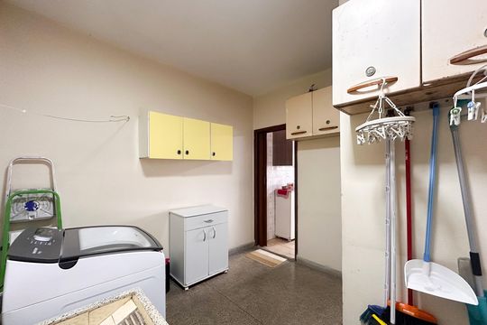 Área de Serviço de casa à venda com 3 quartos, 138m² em Jardim Sao Luis, São Bernardo do Campo