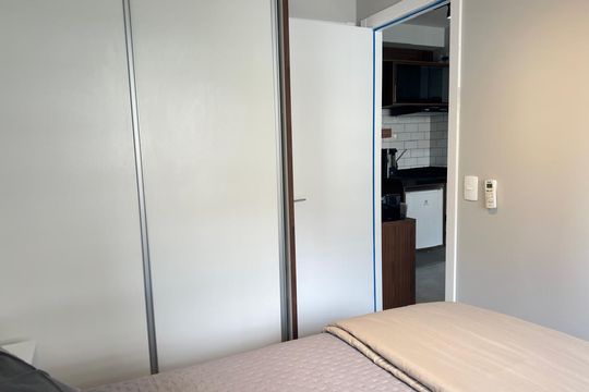 Quarto de apartamento à venda com 1 quarto, 28m² em Pinheiros, São Paulo