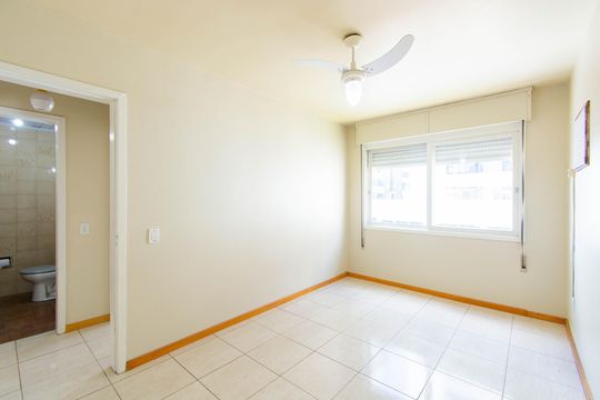 Quarto de apartamento para alugar com 2 quartos, 59m² em Centro, Canoas
