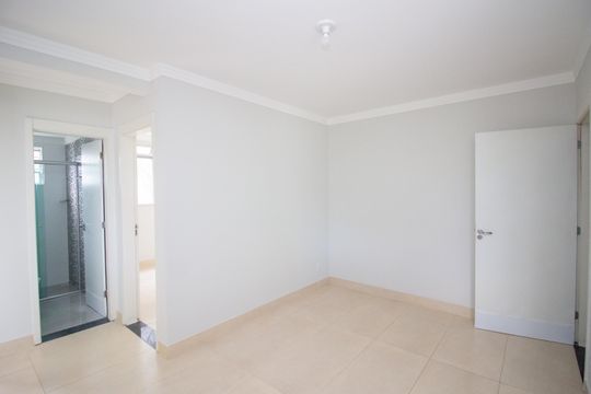 Sala de apartamento à venda com 2 quartos, 65m² em Fonte Grande, Contagem