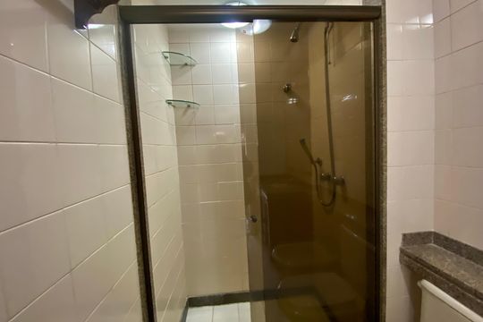 Suite de apartamento à venda com 2 quartos, 103m² em Leblon, Rio de Janeiro