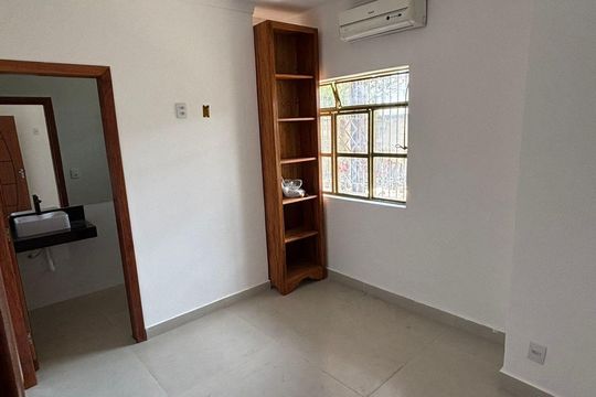 Casa para alugar com 4 quartos, 230m² em Planalto, Belo Horizonte