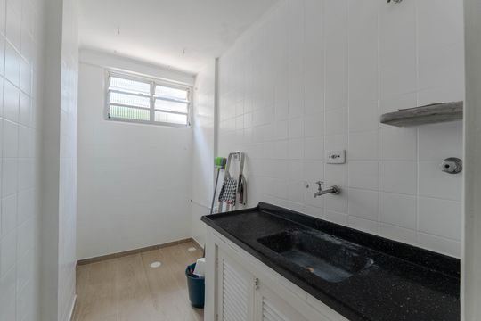 Cozinha de apartamento para alugar com 1 quarto, 45m² em Bela Vista, São Paulo