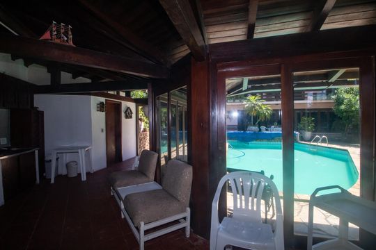 Área comum de casa à venda com 4 quartos, 940m² em Cavalhada, Porto Alegre