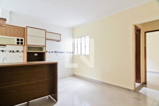 Apartamento para alugar com 2 quartos, 65m² em Vila Mangalot, São Paulo