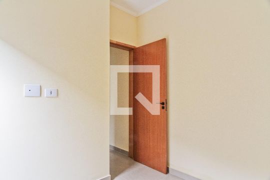 Quarto de apartamento para alugar com 2 quartos, 63m² em Vila Mangalot, São Paulo