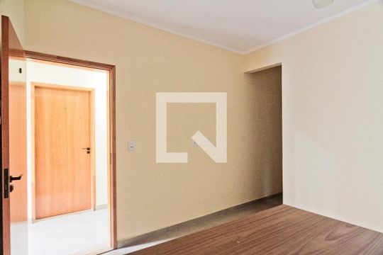 Sala de apartamento para alugar com 2 quartos, 65m² em Vila Mangalot, São Paulo