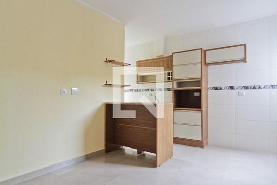 Sala de apartamento para alugar com 2 quartos, 64m² em Vila Mangalot, São Paulo