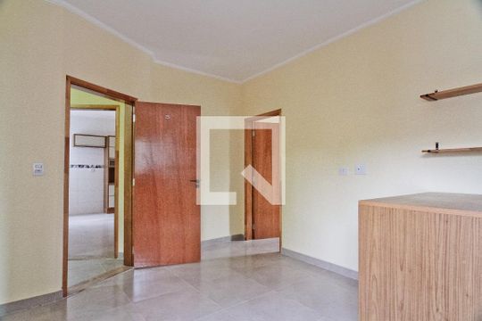 Apartamento para alugar com 2 quartos, 64m² em Vila Mangalot, São Paulo