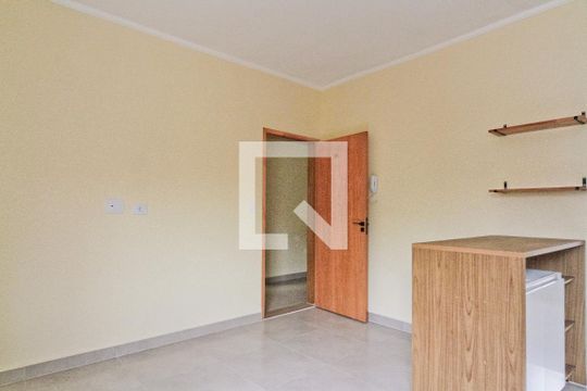 Sala de apartamento para alugar com 2 quartos, 65m² em Vila Mangalot, São Paulo