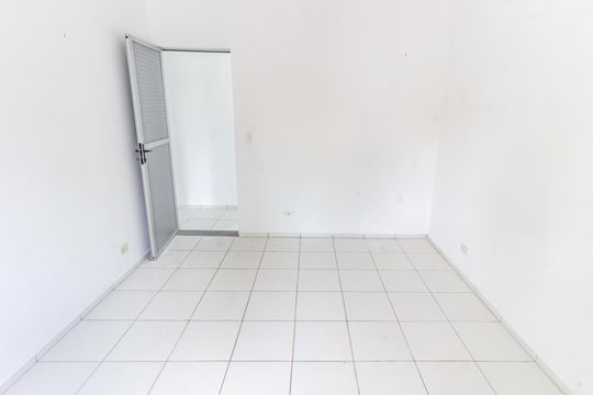 Quarto 2 de casa para alugar com 3 quartos, 130m² em Vila Bertioga, São Paulo