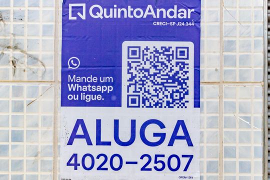 Plaquinha de casa para alugar com 3 quartos, 130m² em Vila Bertioga, São Paulo