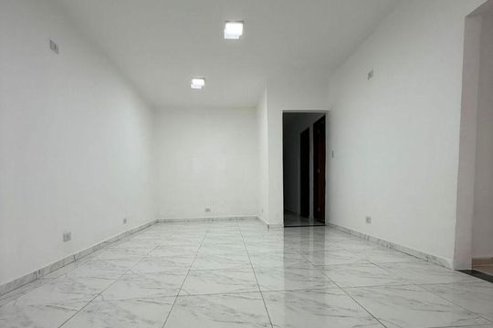 Casa à venda com 3 quartos, 131m² em Vila Cordeiro, São Paulo