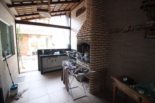 Área gourmet de casa à venda com 3 quartos, 180m² em Lindéia, Contagem