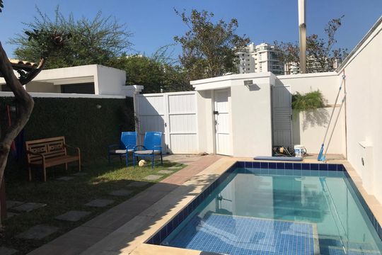 Casa de Condomínio à venda com 4 quartos, 400m² em Barra da Tijuca, Rio de Janeiro