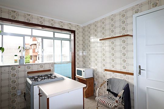 Cozinha de apartamento para alugar com 4 quartos, 143m² em São João, Porto Alegre