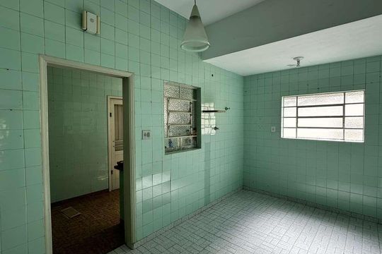 Casa à venda com 6 quartos, 320m² em Bela Aliança, São Paulo