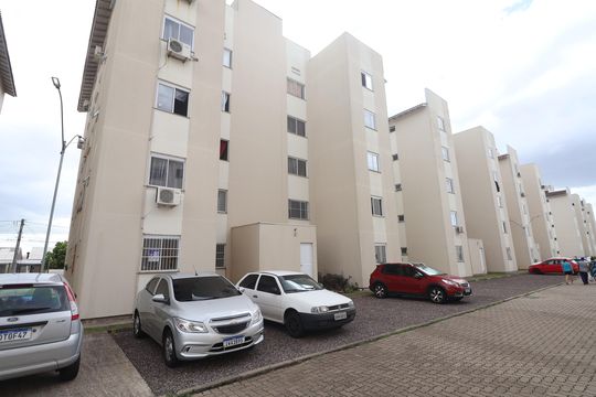 Fachada do bloco de apartamento à venda com 2 quartos, 50m² em Olaria, Canoas